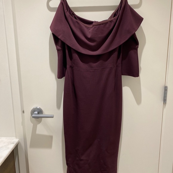 Babaton Dresses & Skirts - Aritzia off the shoulder dress